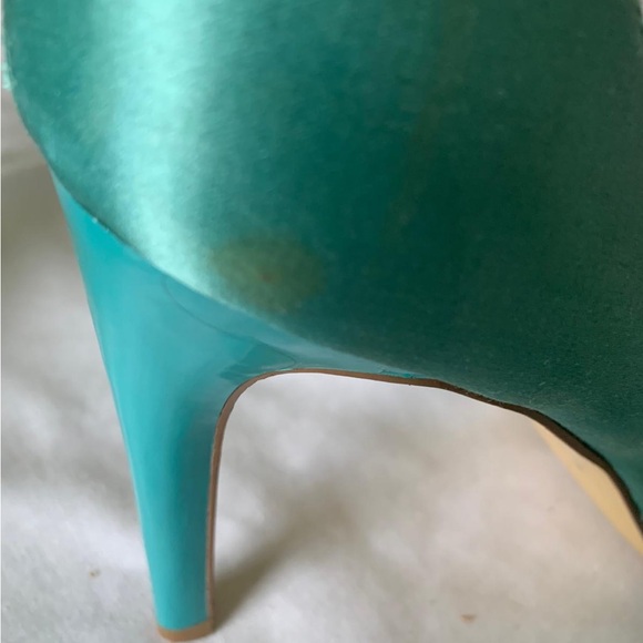 Elegant Teal Peep-Toe Heels - Picture 6 of 6